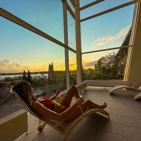 Enjoy Resorts Marina Fiskenaes - Wellness & Waterpark Ґростен Екстер'єр фото